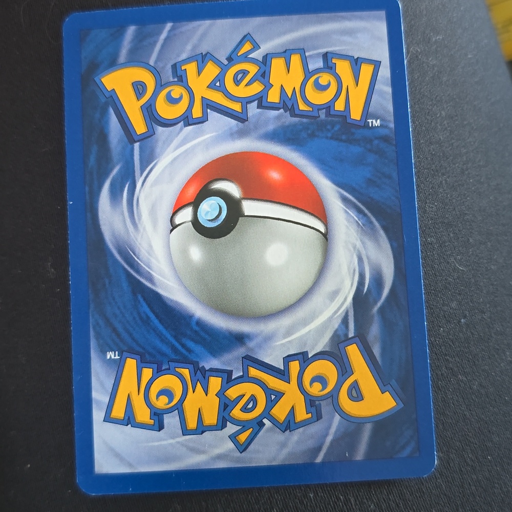 Pikachu Birthday Surprise Trading Card - Yellow - Picture 2 of 2